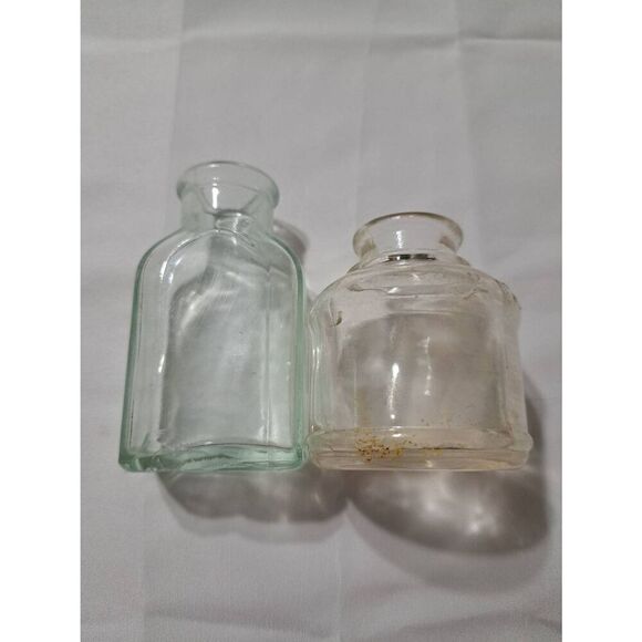 Vintage 2 Glass Medicine Elixir Apothecary Bottles Collectibles Decor Farmhouse - Picture 1 of 6